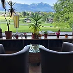 شقة Penthouse Deluxe Mit Galerie By Interhome *