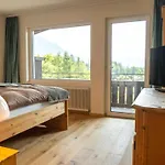 Penthouse Deluxe Mit Galerie By Interhome شقة *