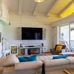 Penthouse Deluxe Mit Galerie By Interhome شقة