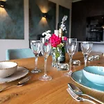Penthouse Deluxe Mit Galerie By Interhome * شتروبل